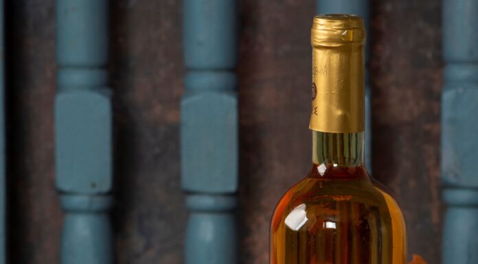 Ο σομελιέ Άρης Σκλαβενίτης προτείνει ΤΑ ΚΡΑΣΙΑ ΤΗΣ ΤΥΡΙΝΗΣ