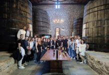 ΤΟ ΣΤΕΛΕΧΕΙΑΚΟ ΔΥΝΑΜΙΚΟ ΤΟΥ ΟΜΙΛΟΥ DORYSSA ΣΤΟ ΜΟΥΣΕΙΟ ΟΙΝΟΥ ΤΟΥ ΕΟΣ ΣΑΜΟΥ