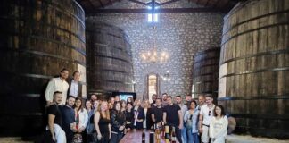 ΤΟ ΣΤΕΛΕΧΕΙΑΚΟ ΔΥΝΑΜΙΚΟ ΤΟΥ ΟΜΙΛΟΥ DORYSSA ΣΤΟ ΜΟΥΣΕΙΟ ΟΙΝΟΥ ΤΟΥ ΕΟΣ ΣΑΜΟΥ