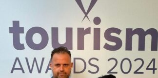 Η ΣΑΜΟΣ ΜΕΣΩ ΤΟΥ ΣΑΜΙΑΚΟΥ ΟΙΝΟΥ ΒΡΑΒΕΥΕΤΑΙ ΠΑΝΕΛΛΑΔΙΚΑ