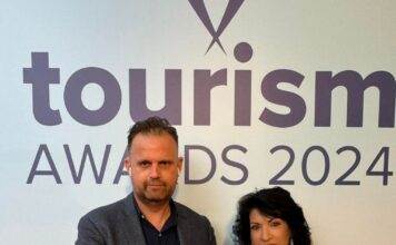 Η ΣΑΜΟΣ ΜΕΣΩ ΤΟΥ ΣΑΜΙΑΚΟΥ ΟΙΝΟΥ ΒΡΑΒΕΥΕΤΑΙ ΠΑΝΕΛΛΑΔΙΚΑ