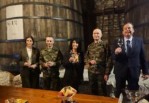 Ο ΑΡΧΗΓΟΣ Γ.Ε.Σ στο ΜΟΥΣΕΙΟ ΟΙΝΟΥ του Ε.Ο.Σ Σάμου