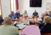 EΠΙΣΚΕΨΗ ΥΦΥΠΟΥΡΓΟΥ ΑΓΡΟΤΙΚΗΣ ΑΝΑΠΤΥΞΗΣ ΣΤΟΝ ΟΙΝΟΠΟΙΗΤΙΚΟ ΣΥΝΕΤΑΙΡΙΣΜΟ ΣΑΜΟΥ