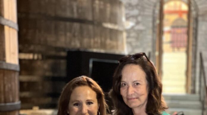 Η Άννα Διαμαντοπούλου στο Μουσείο Οίνου του ΕΟΣ Σάμου