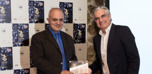 Το Μέλλον του Οίνου είναι Συνεταιριστικό: Βράβευση του ΕΟΣ Σάμου στα 75 Χρόνια της ΚΕΟΣΟΕ